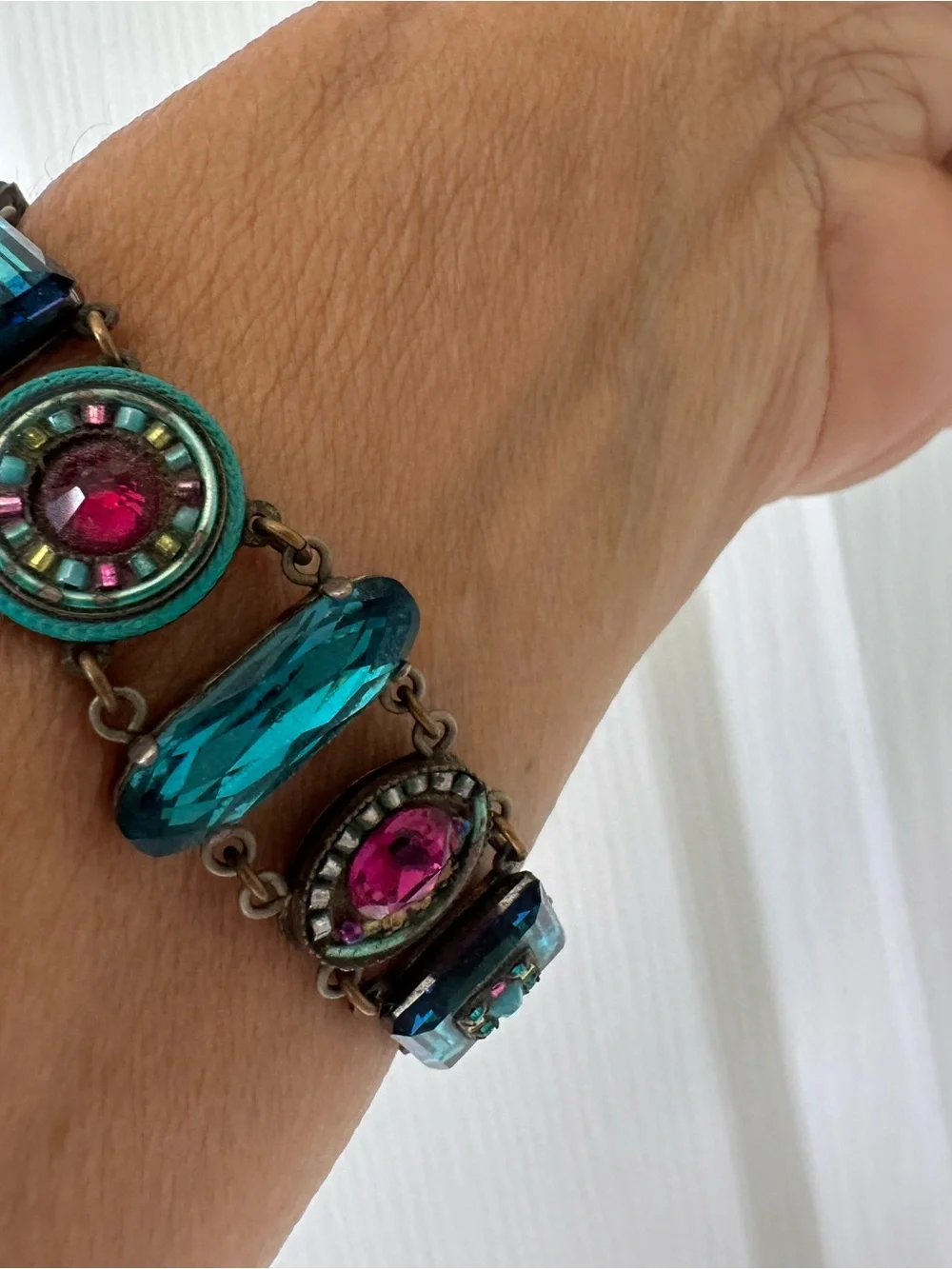 Turquoise and Fuchsia Crystal Link Bracelet – Designer-Style Accent